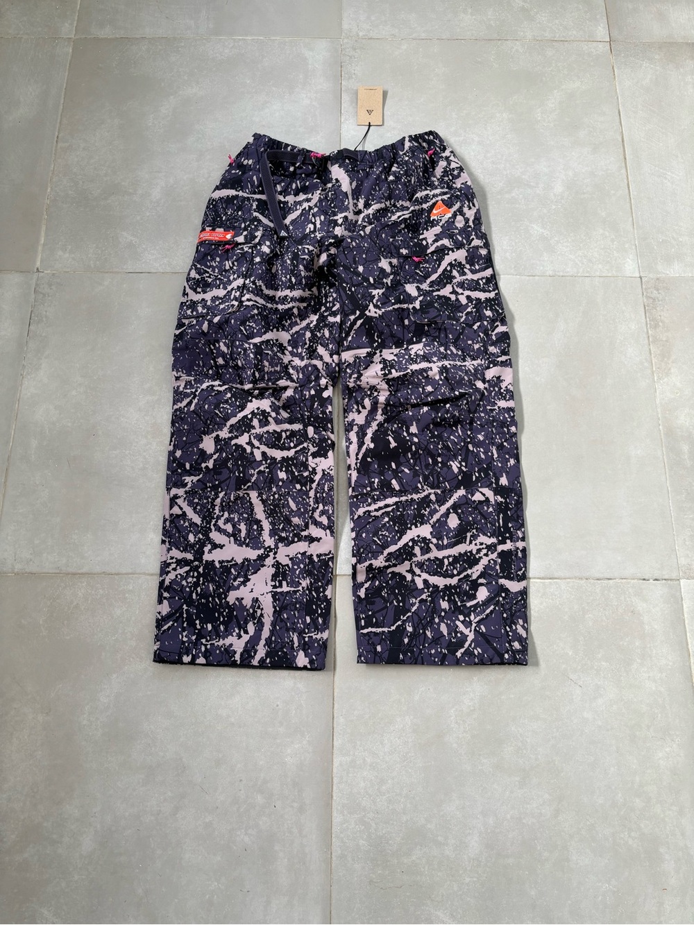NIKE ACG 'Chena Vortex' Storm-
FIT Pants Adult Unisex Sz Medium
FV8840-573